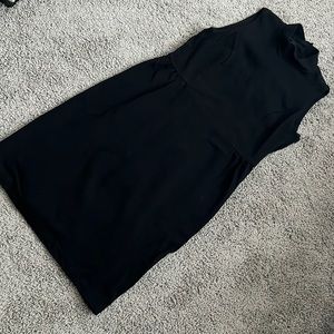 Woman’s black stretchy Banana Republic dress size 6